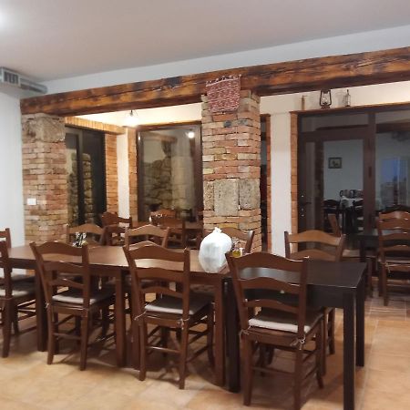 Slatki Snovi II Hotell Knin Exteriör bild
